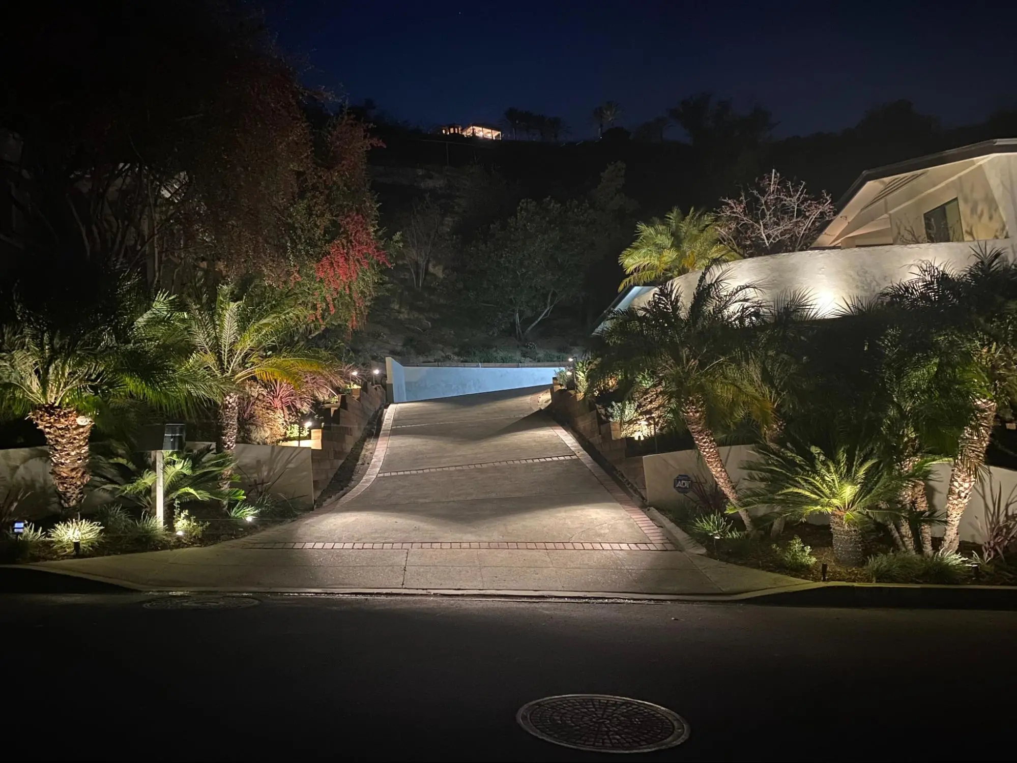 15 Landscape Lighting Ideas For Jaw-Dropping Outdoor Glow