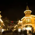 9 Best Commercial Christmas Lighting Ideas to Attract More Customers