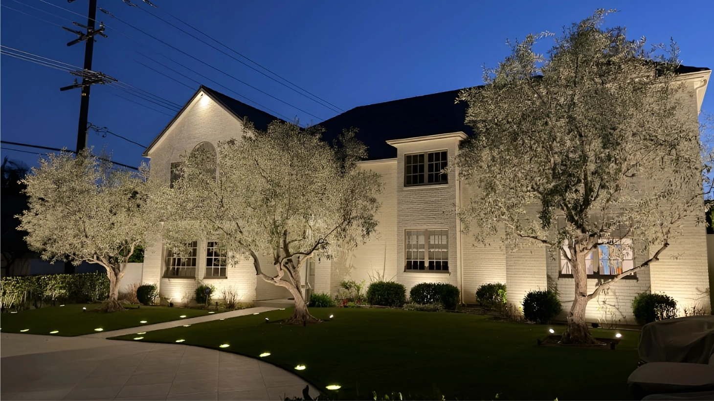 Luxury Landscape Lighting Beverly Hills Image