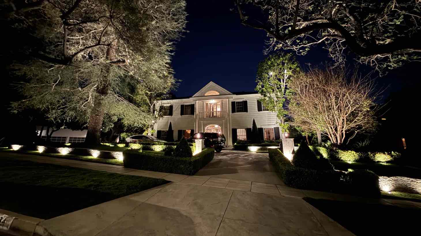Luxury Landscape Lighting Design Main Image